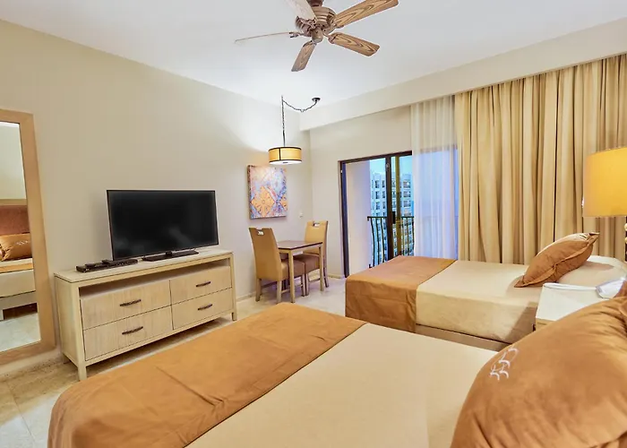 Holiday Inn Club Vacations The Royal Sands All Inclusive